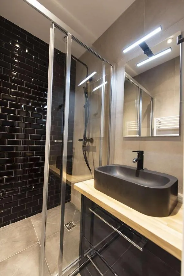 Garbo Apartment Paris